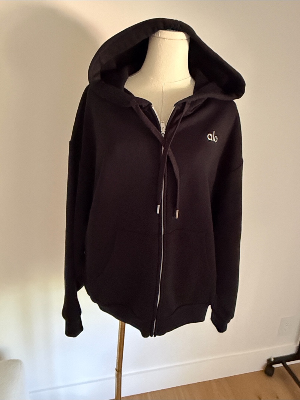 ALO Yoga Black Hoodie With Label Detail